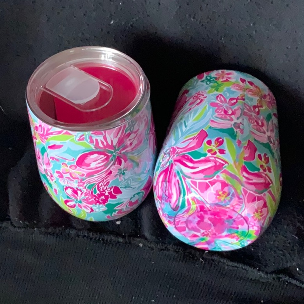 LILLY PULITZER STEEL STEMLESS WINE TUMBLERS WITH LIDS (2)-NEW never used
